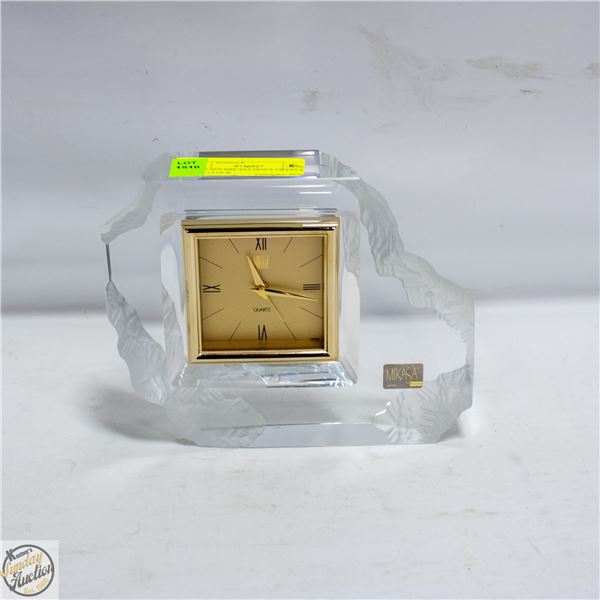 1980'S-90'S MIKASA HOYA CRYSTAL DESK CLOCK