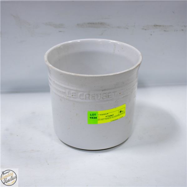 LE CREUSET WHITE PLANTER STYLE POT H-6.25" DIAM-7"