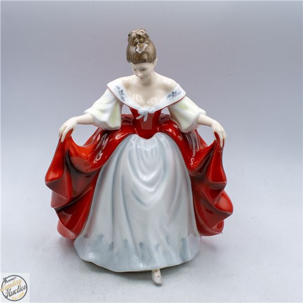 ROYAL DOULTON FIGURINE HN 2265