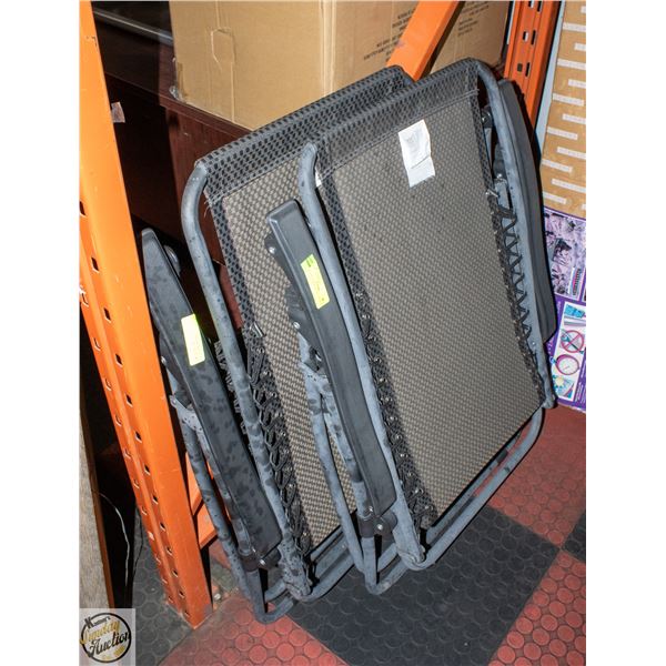 2 BLACK ZERO GRAVITY CHAIRS,NO RIPS OR HOLES
