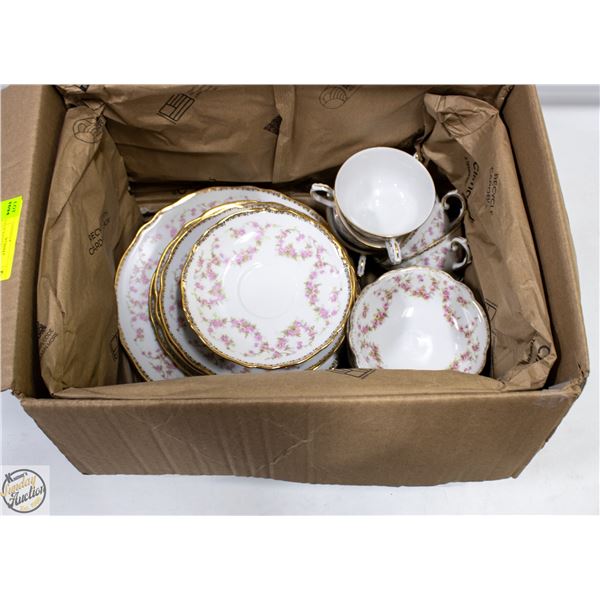 VINTAGE BAVARIA SCHUMANN BRIDAL ROSE CHINA