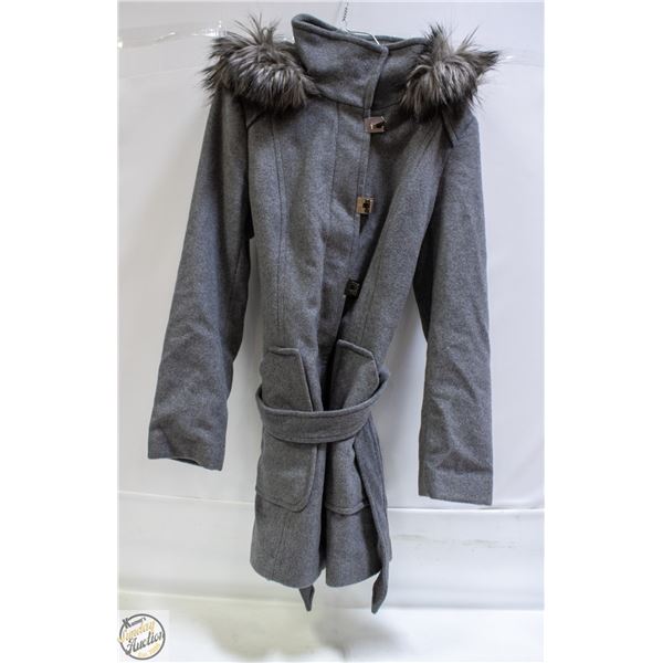 CALVIN KLEIN LADIES SZE 12 GREY FELT 3/4 LGTH COAT