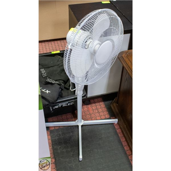 3 SPEED PEDESTAL FAN