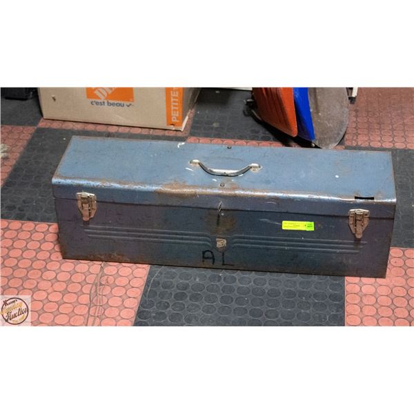 LARGE VINTAGE 'BEACH' METAL TOOL BOX