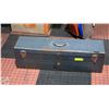 Image 1 : LARGE VINTAGE 'BEACH' METAL TOOL BOX