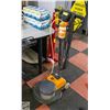 Image 1 : TASKI MONO42 CLEANER/POLISHER