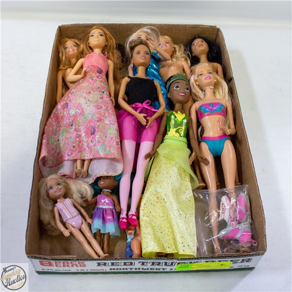 ESTATE MATTEL BARBIE DOLLS ALL TOGETHER