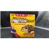 Image 2 : Chef Robert Irvineâ€™s Protein Bar Chocolate PB 18x46g