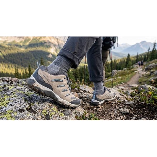 Merrell Women's Terran Hiking Shoes Size 6