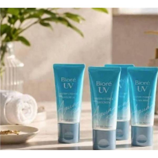BiorÃ© UV Aqua Rich SPF 50 Set (4 x 50mL)