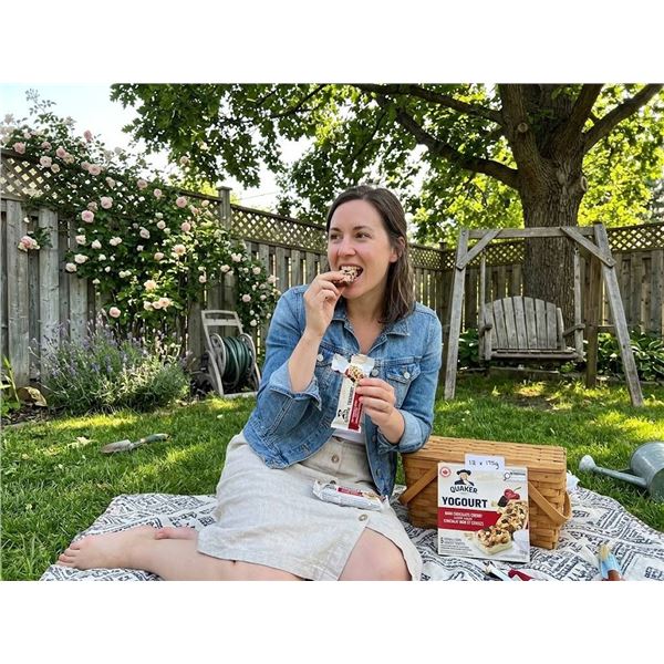 Quaker Yogourt Dark Chocolate Cherry Bars 175