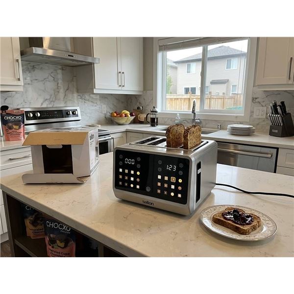 Salton Touchscreen 4-Slice Toaster