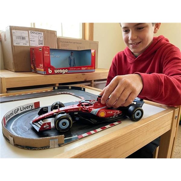 Bburago 1:18 Ferrari SF-24 Miami GP Diecast