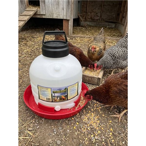 Farm-Tuff 3 Gallon Poultry Waterer