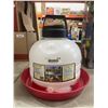 Image 2 : Farm-Tuff 3 Gallon Poultry Waterer