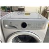 Image 3 : Electrolux LuxCare Front Load Washer