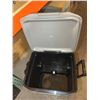 Image 5 : Igloo MaxCold Latitude 58 Litre Roller Cooler