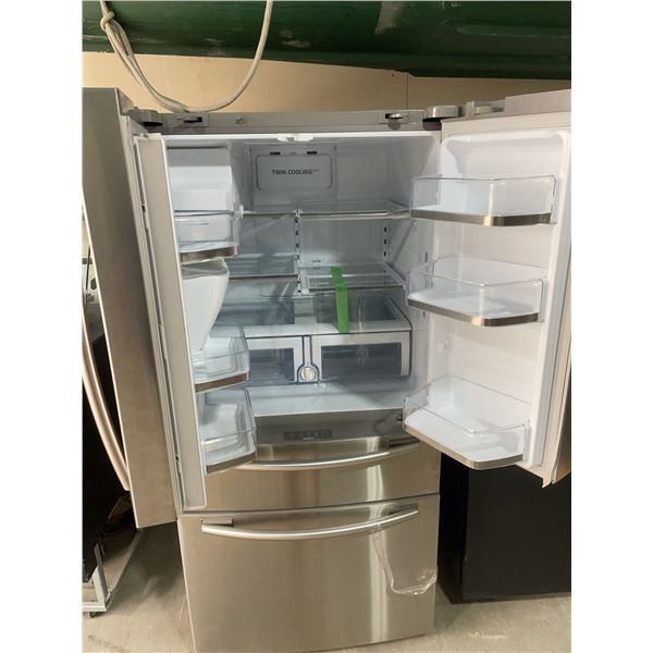 Samsung RF4267HARS French Door Refrigerator