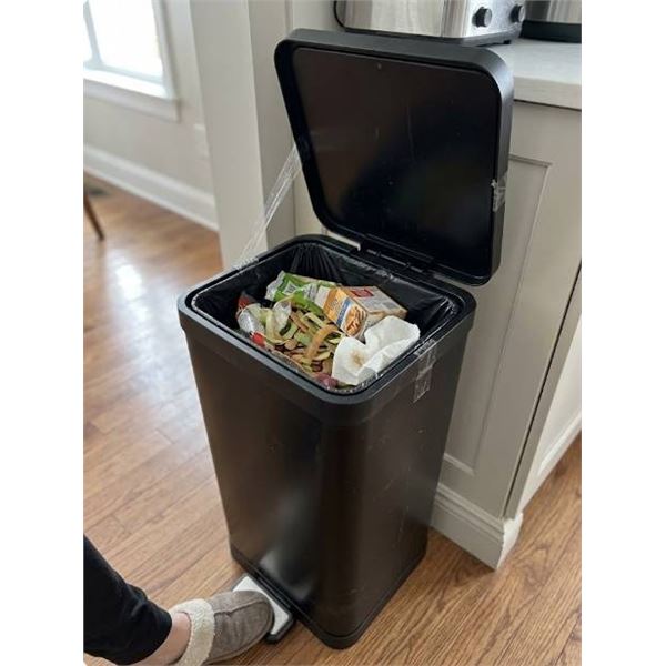 Black Rectangular Pedal Trash Can 10â€ x 12â€ x
