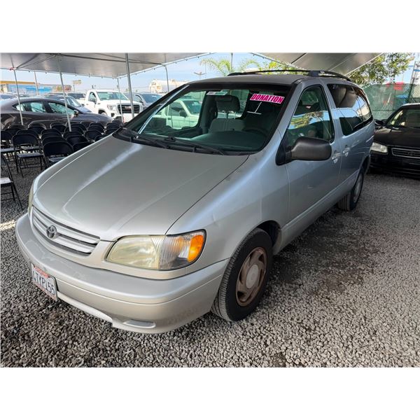 TOYOTA SIENNA 2002 T-DONATION