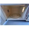 Image 2 : Panasonic Microwave