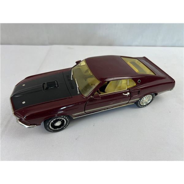 Ertl Ford Mustang Die Cast