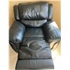 Image 4 : Leather Powered Recliner
