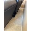 Image 6 : Leather Reclining Couch