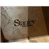 Image 4 : Stanley Wardrobe Hutch