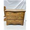 Image 3 : 3 Drawer Dresser