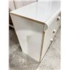Image 8 : Wild Rose Dresser & Mirror