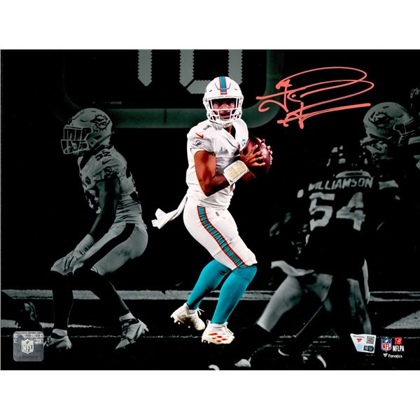 TUA TAGOVAILOA SIGNED 8X10 - FANATICS COA