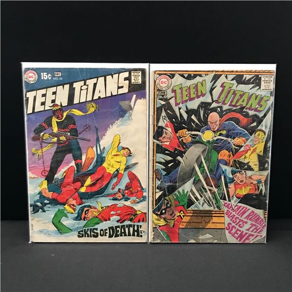 LOT OF 2 TEEN TITANS COMICS - DC COMICS