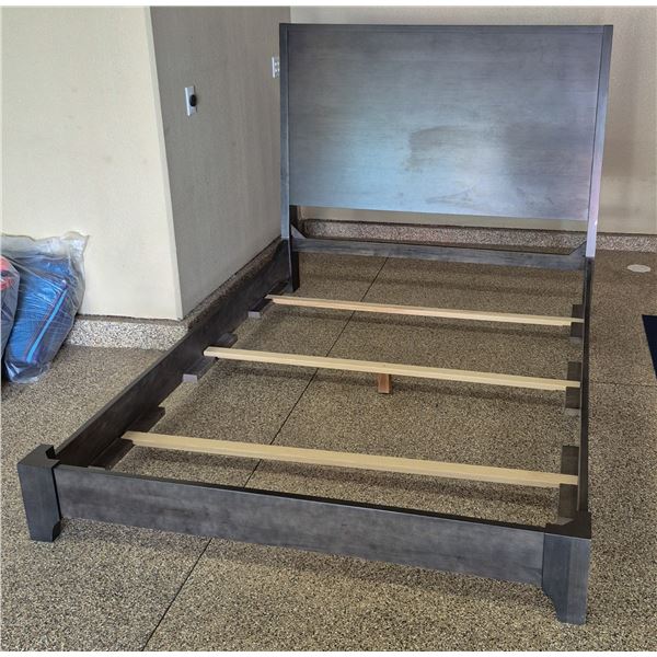 QUEEN SIZE BEDFRAME DURHAM