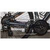 Image 2 : SPECIALIZED FRONT SUSPENSION MOUNTAIN BIKE WITH