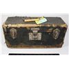 Image 1 : VINTAGE TOOL BOX
