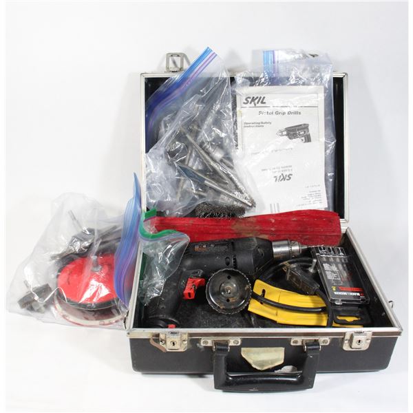 CORDED DRILL WITH LOTS OF ACCESSORIES