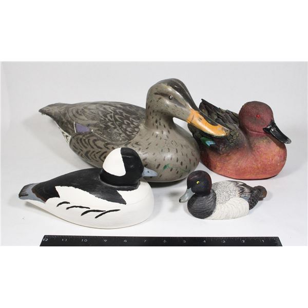 COLLECTION OF DUCK FIGURES, ONE HUNTING DECOY