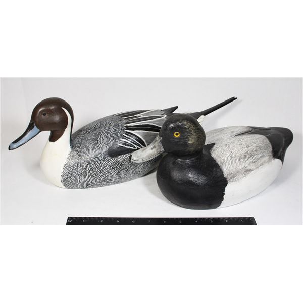 PAIR OF RESIN DUCKS