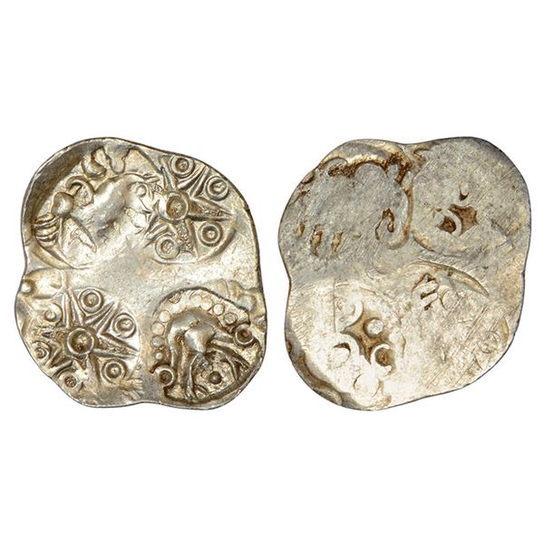 Ancient India : Archaic silver punch-marked coin - Tapi-Wainganga Valley region, 1.67g.