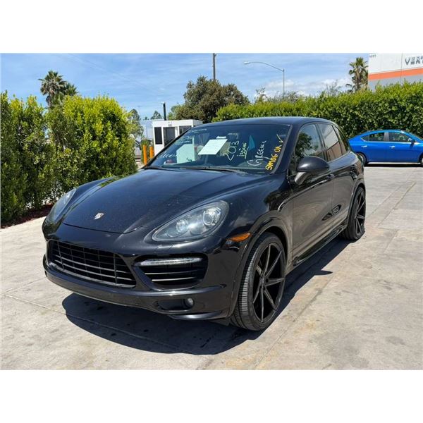 PORS CAYENNE 2013 T-SMOG