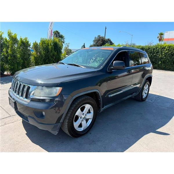 JEEP  GD CHEROKEE 2011 O/S TITLE 2 DAYS