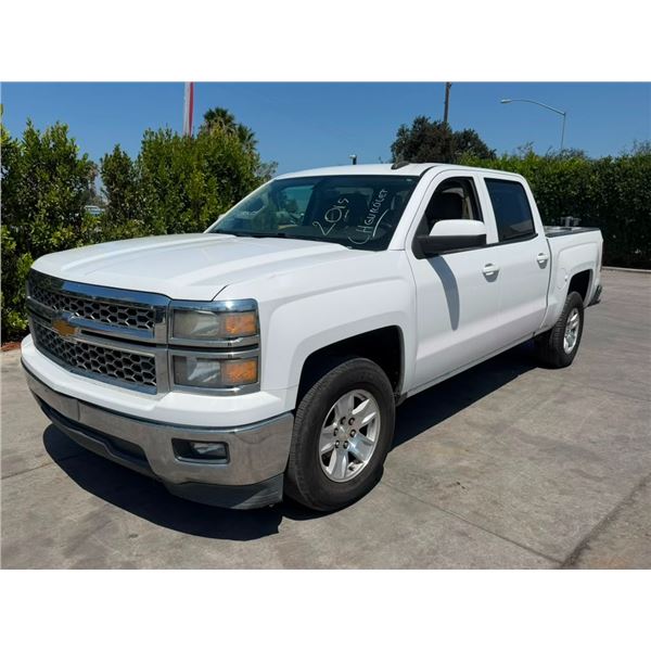 CHEV SILVERADO 2015 O/S TITLE 2 DAYS