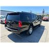 Image 3 : CHEV SUBURBAN 2019 O/S TITLE 2 DAYS