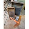 Image 2 : 2 Wooden Washboards, Nellie's Oxygen Brightener, and Paddle