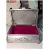 Image 9 : Decorative Home Decor and Craft Lot