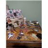 Image 2 : Vintage Hair Accessories & Decorative Storage Boxes