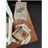 Image 5 : Handmade Soap Assortment w/ Hard Shell Travel Case