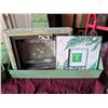 Image 5 : Decorative Frames and Wall Art with Green Metal Displays Rack