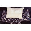 Image 5 : Dark Blue Fabric Sectional Sofa with Decorative Pillows
